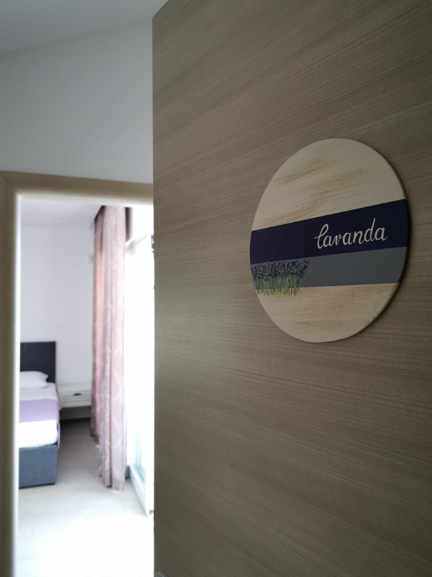 Beachfront Apartments - Villa Vita Stara Novalja Kamer foto