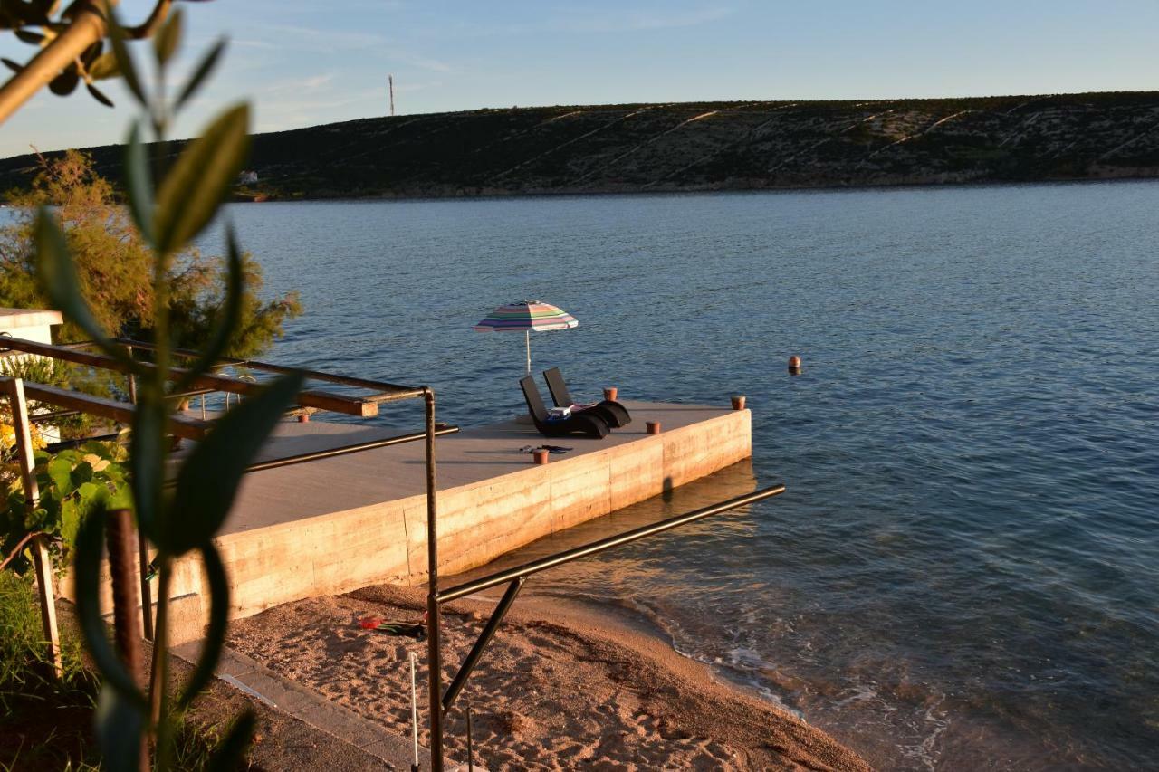 Beachfront Apartments - Villa Vita Stara Novalja Buitenkant foto